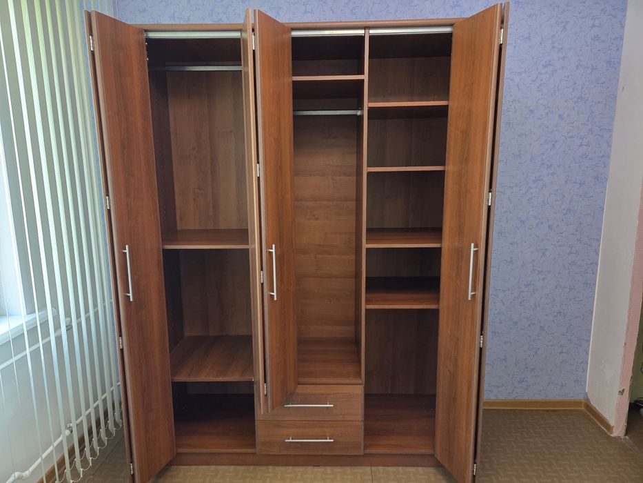 Шкаф для одежды, матовый