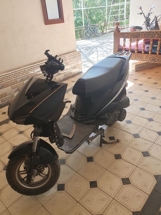 125 cc sukuter yurib turibdi