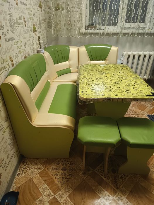 Мягкий кухонный уголок