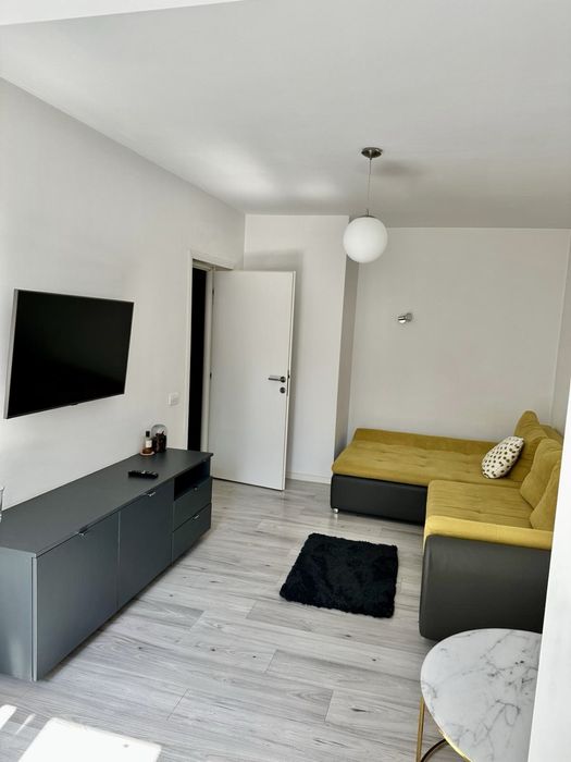 Se vinde apartament cu 2 camere decomandat, situat în Sector 4, Aleea Dorohoi nr. 2