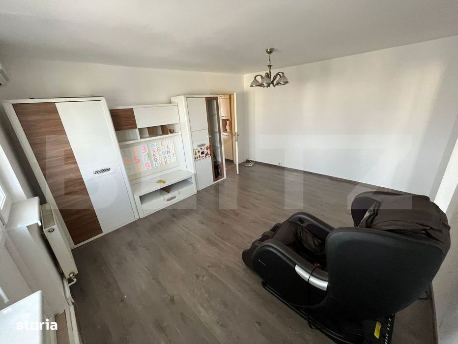 Apartament de vanzare, cu 2 camere, 54 mp, zona Micro 11
