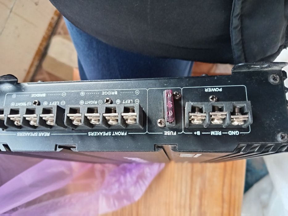 Продам усилитель