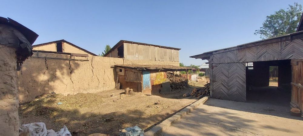 Uy sotladi nazarbekda