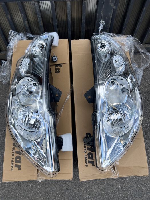 Far dreapta stanga Renault Master 2010 2011 2011 2012 2013 2014 2015