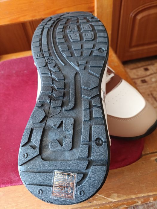 Продам кросовки женщина /мужчина