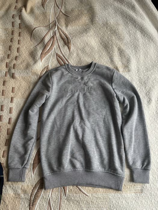 Продам кофту серая