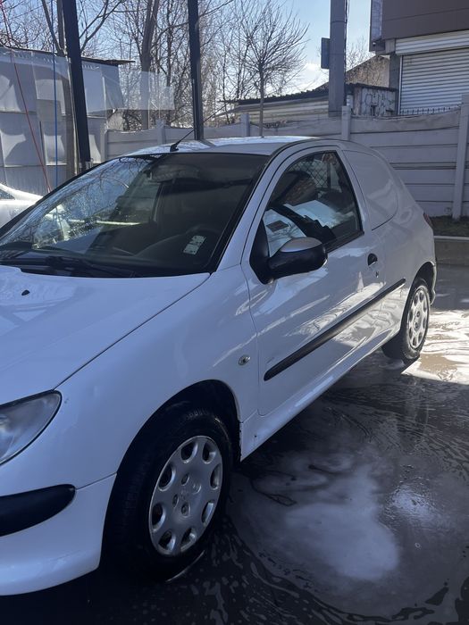 Пежо 206 хечбек 1.4TDI Дизел 2008