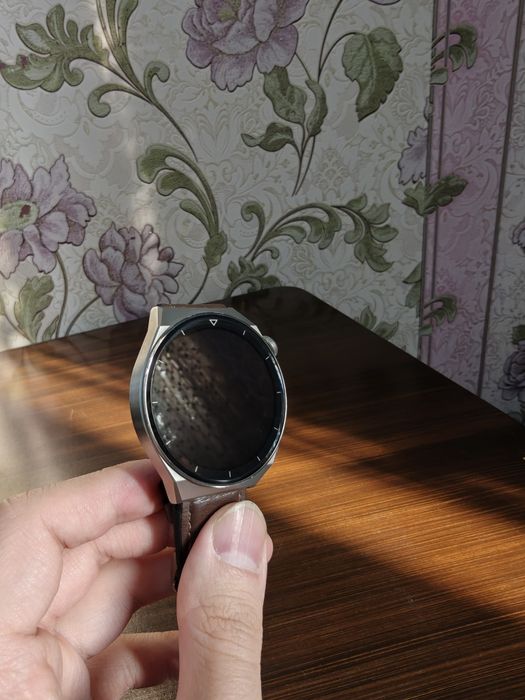 Продаеться Huawei GT3 PRO, зарядка хватает на неделю, флагман модель