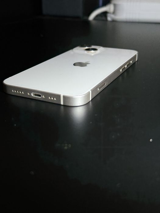 Iphone 13 128gb бял