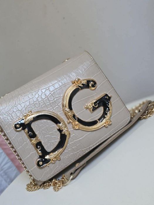 Vând Genti de firmă