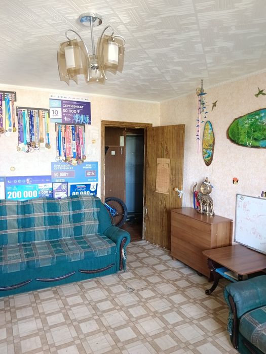 Продам 3 х комн . 4 -37 ,6 этаж.