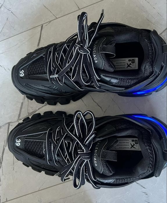Balenciaga track led Black