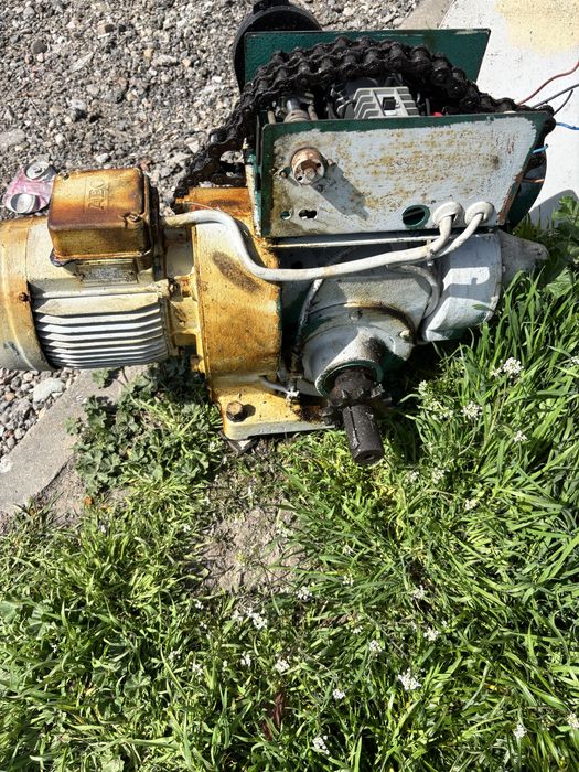 Motor cu reductor mare