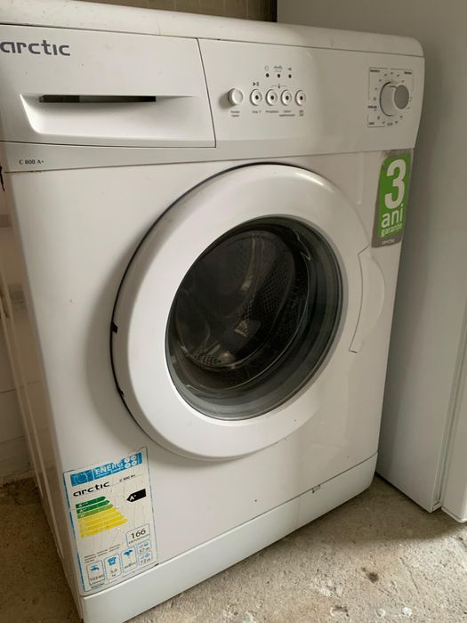 Mașină de spălat Arctic 5kg / 800 rpm – stare bună