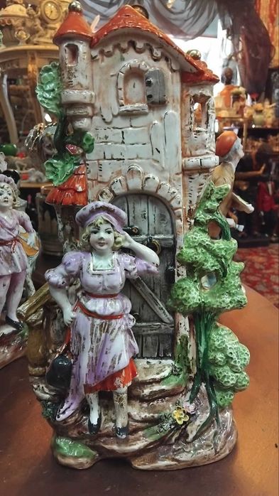 Порцеланов часовник с 2 вази - комплект