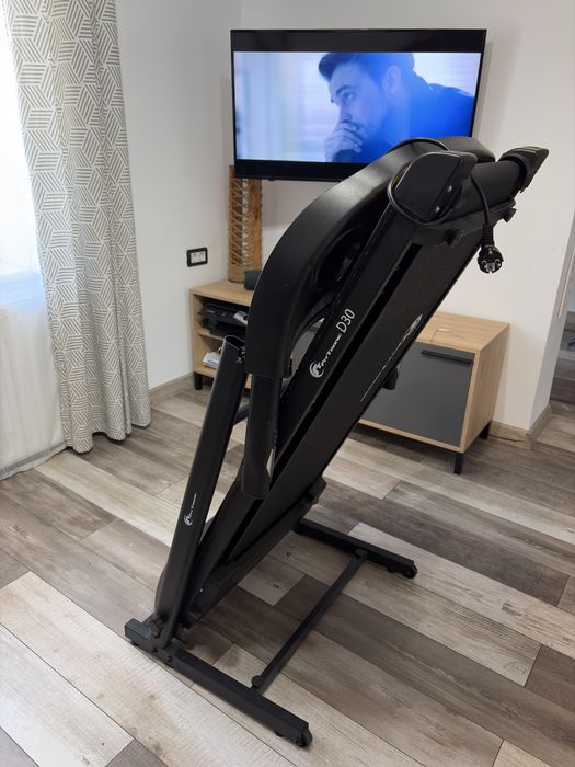 Banda de alergat electrica FitTronic D30 Noua, pliabilacu BT si USB