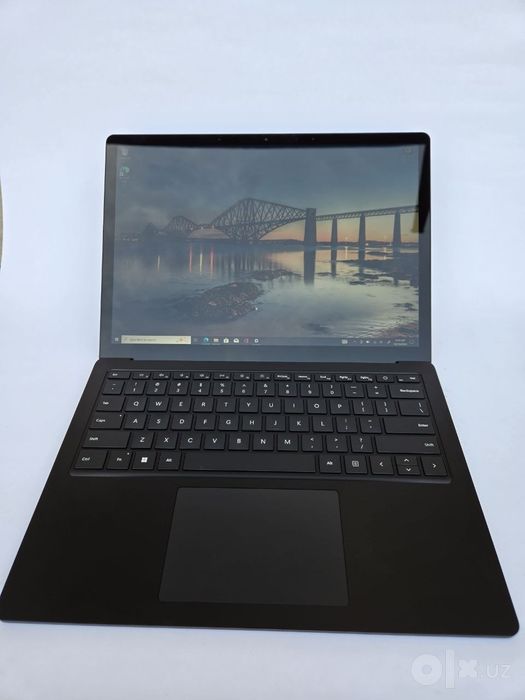 Microsoft surface 5 13.5