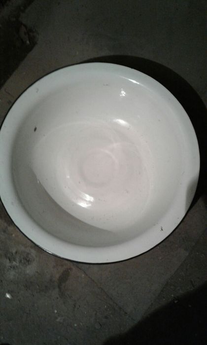 Таз эмалированный