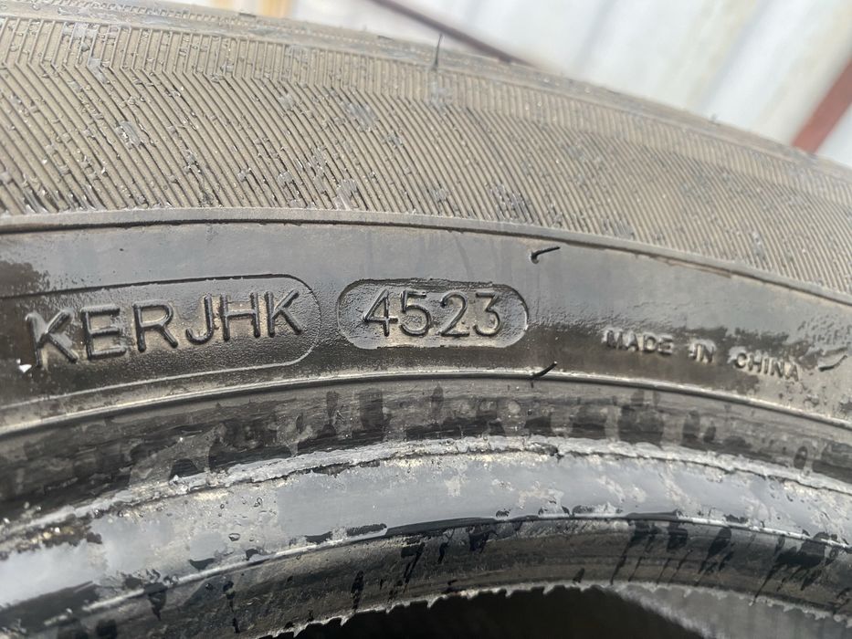 Продам шины 235/60/17