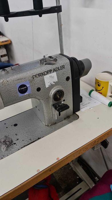 Vand keturi , masini cusut, butoniere , nasturi.