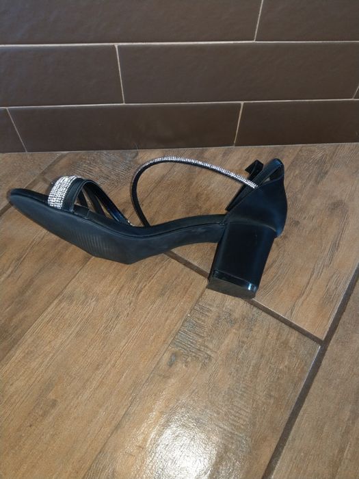 Sandale elegante