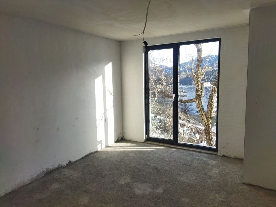 Продава тристаен апартамент в гр.Смолян