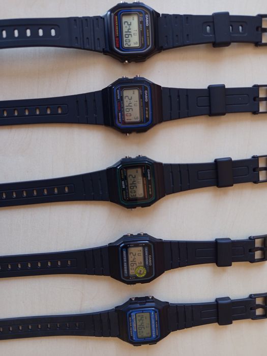 Casio серия F и W - 5 часовника