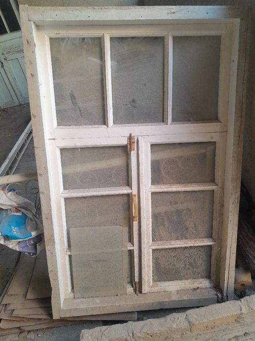 Eskii eshik derazalar  sotiladi