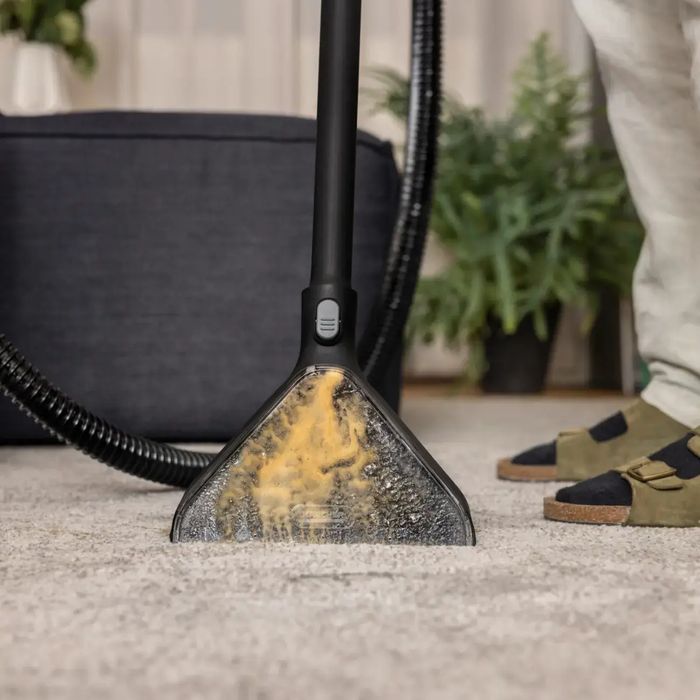 Моющий пылесос KARCHER SE 4