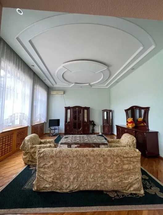 Сдаётся Евродом 12-соток Алмазарском районе Ахунбабаева новая Классика