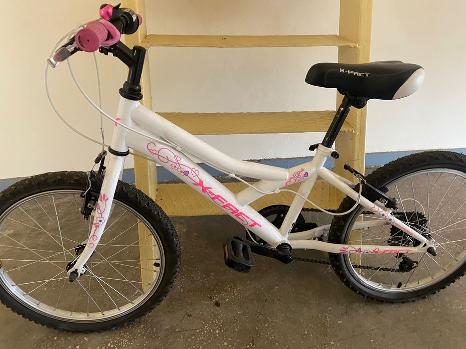 Bicicletă fetițe 20”