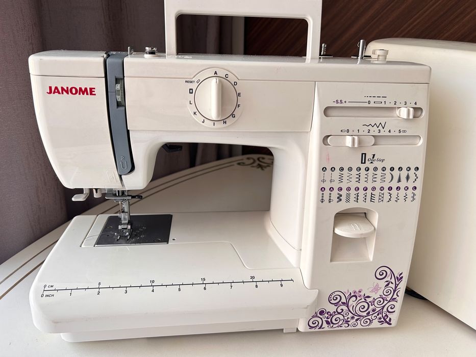 Швейная машина JANOME Q-23V