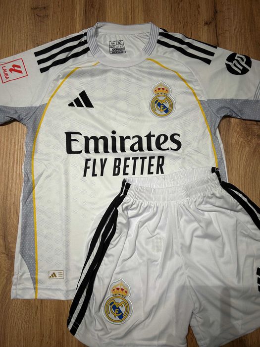 Reducere: Tricouri Echipament fotbal copii-Federico Valverde