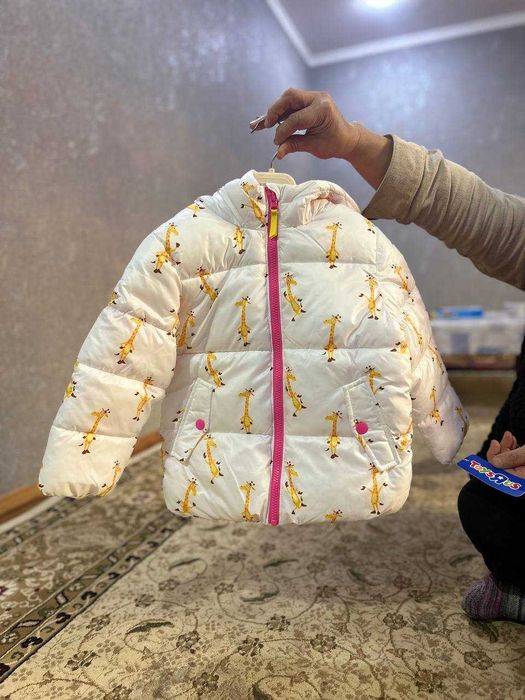 Яркая детская куртка с жирафами из США