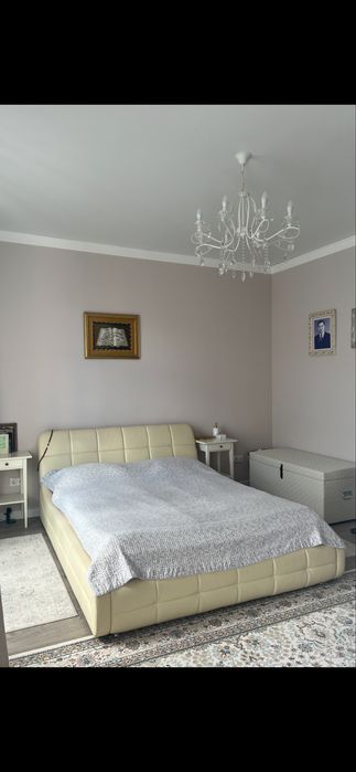 Продаю кровать с матрасом