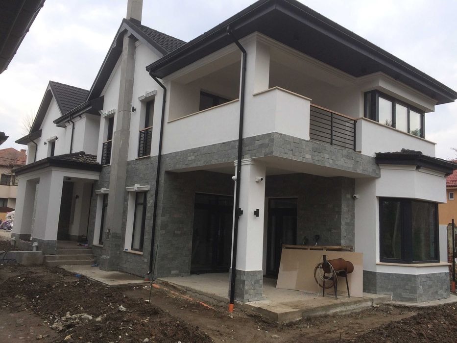 Execut tencuiala mecanizata, glet si lavabil mecanizat, termosistem.