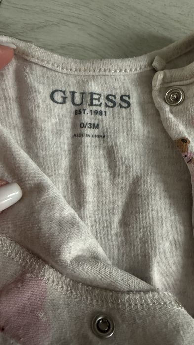 Бебешки дрешки guess