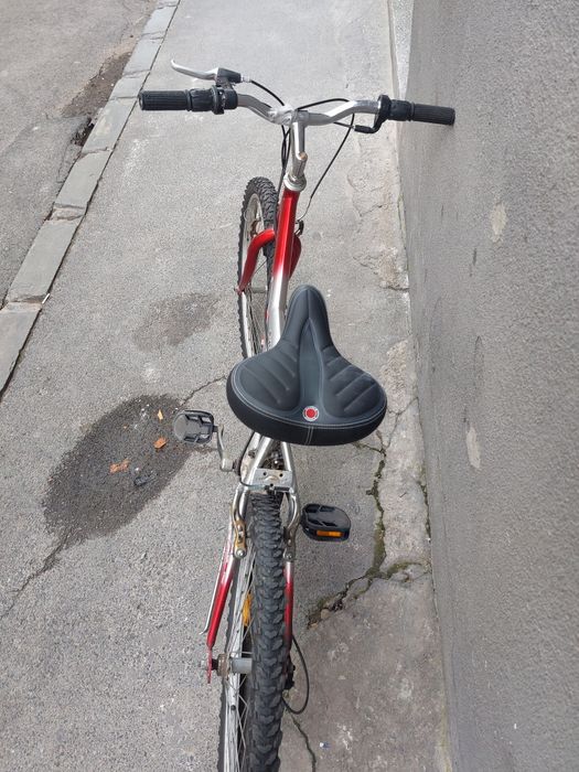 Vând bicicleta stare perfecta