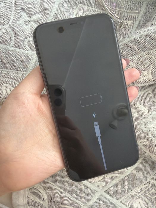Продам Iphone 11 64гб