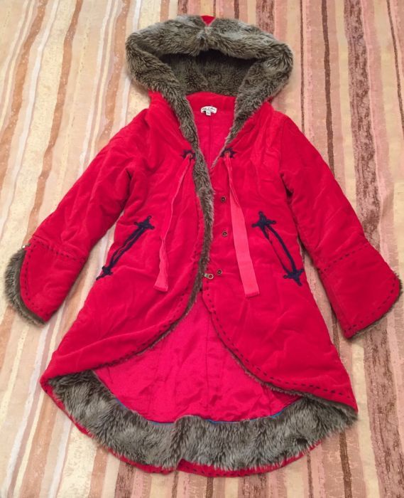 Детское стильное пальто на девочек . Торг.