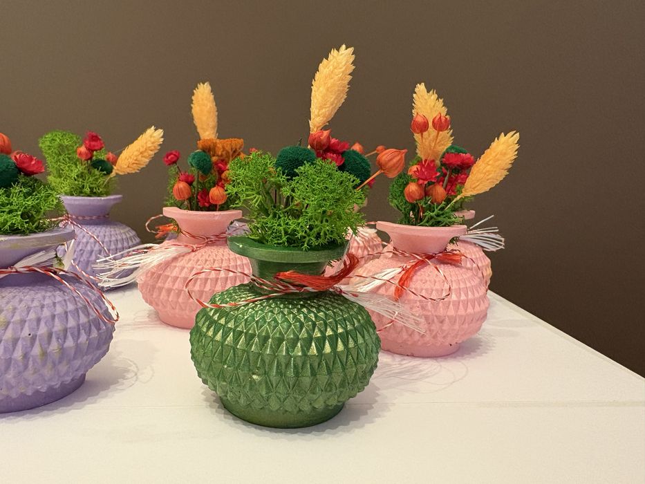 Martisoare cu licheni si flori uscate