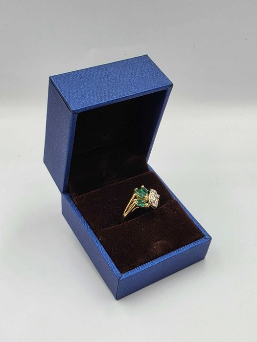 Inel de Aur 18k cu design modern