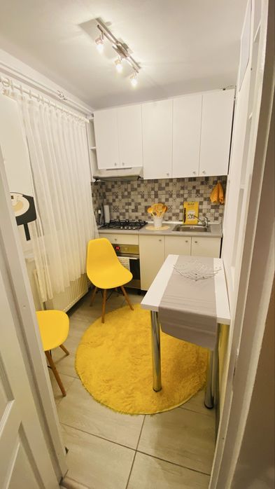 Inchiriez garsoniera Petrosani-Centru