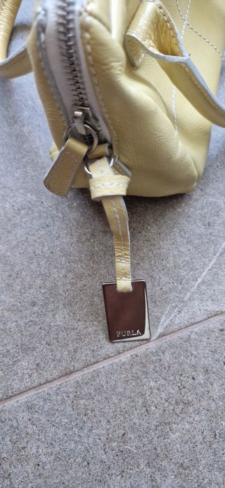 Жълта чанта Furla