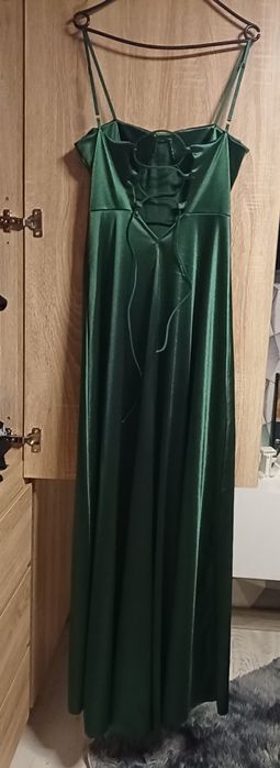 Vând rochie nepurtata