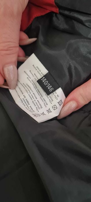 Продам  куртки 2 шт. на мальчика