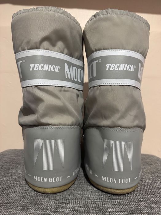 Апрески Moon Boot.