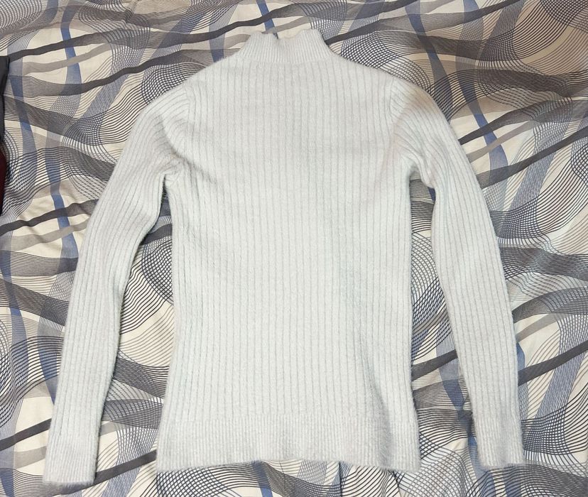 Стилно дамско бяло поло