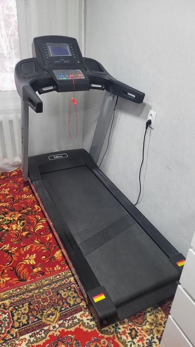 Продам беговую дорожку