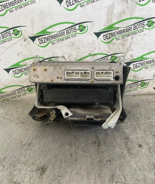 Radiocasetofon 86120 0D140 Toyota Yaris a 2-a generatie